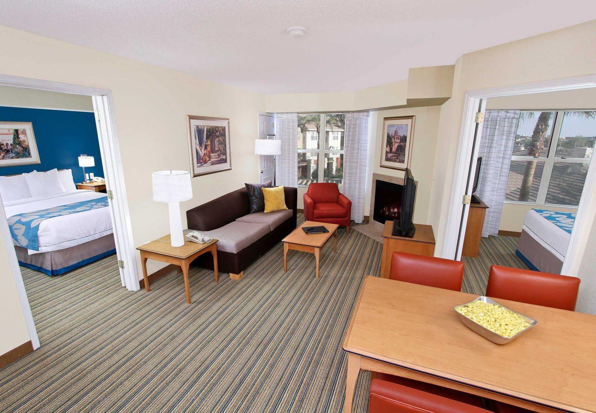 Residence Inn Scottsdale North Room photo